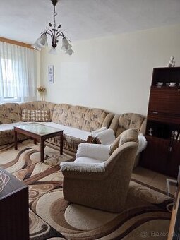 Ponúkame na predaj 3 izbový byt na Sídlisku Západ