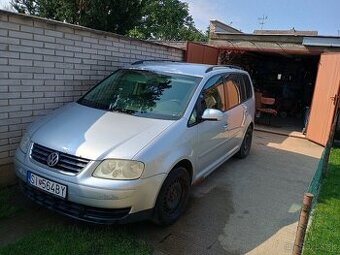 Volkswagen Touran 2.0 TDi