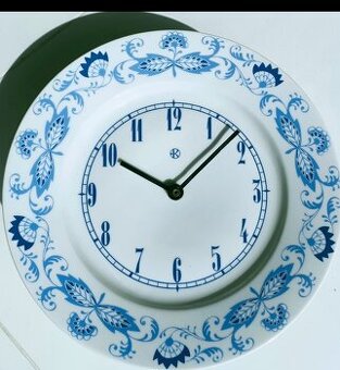 Porcelánové hodiny, cibulak