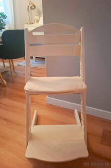 Biela rastúca stolička Jitro