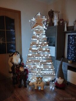 Predám drevený stromček