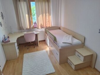 REZERVOVANE Detská posteľ so stolíkom REZERVOVANE