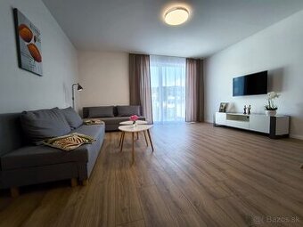 Prenájom 2 izbový nadštandarný byt s vlastným parkovaním