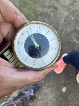 Predám hodiny ako na foto keramické aj narahovacie