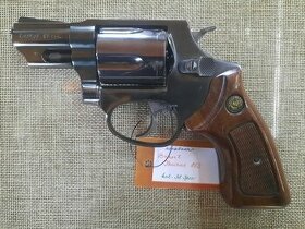 Revolver Taurus 85 S - 1