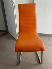 Stolička oranžová