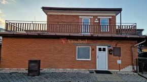 AstonReal: predaj 4 izbový baťovský poldom s terasou + garáž