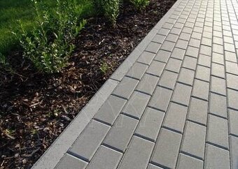 Zámková dlažba  4 cm   -  200 m²