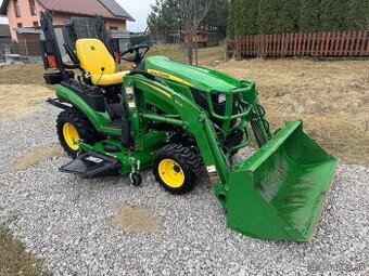 John Deere 1025r