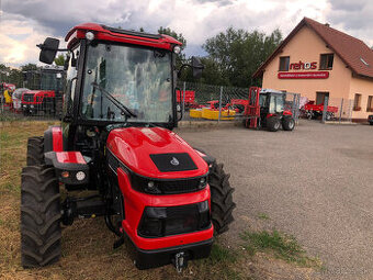 Malotraktor AGT 1060-SVAHOVÝ SPECIÁL, otoč. pracovisko, 56HP