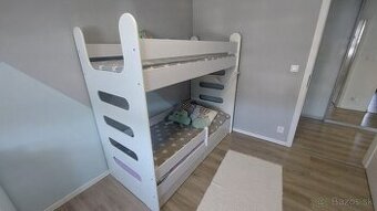 Poschodová posteľ