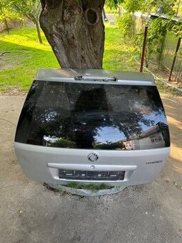 Zadná kapota octavia 1