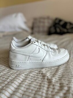 Nike air force one low biele - white