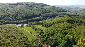 VIDIECKY DOM NA SAMOTE, POZEMOK 1482m2, SOBOTIŠTE - JAVOREC
