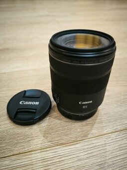 Canon RF 85mm F2