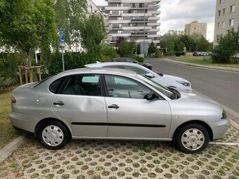 Predám Seat CORDOBA Sedan 55 kW 1,4 6L/BBY/SG palivo benzín