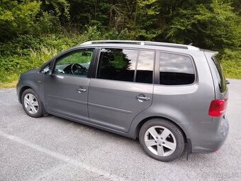 VWTouran predam