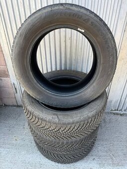 Celorocne pneumatiky GOODYEAR 215/60 R17
