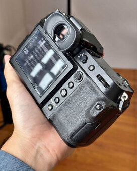 Fujifilm GFX100S