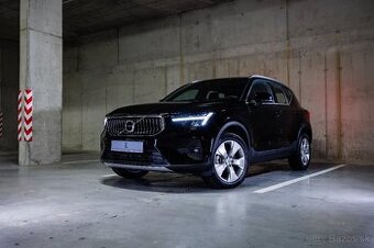 Volvo XC40 B3 Plus Bright 2023, len 25 000 km, HK hudba, DPH