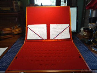 Kazeta na strieborné pamätné mince ČSSR – 1947 – 1992.