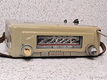 Trifels Akkord-Radio 》Hybridné prenosné batériove auto-rádio