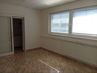 Výrobná hala s kanceláriami,  Považská Bystrica