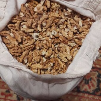 Tohtoročné vlašské orechy