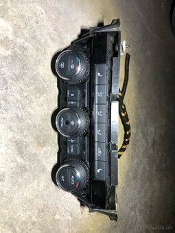 Diely interiéru Superb 2