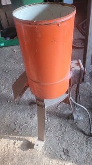 Drvič ovocia-šrotovník na obilie