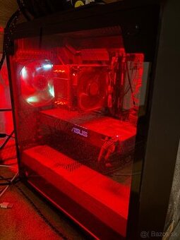 Predám kompletný herný setup – PC + 2 monitory + mikrofón