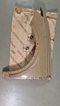 PREDNY BLATNIk Q8 4m AUDI ĽAVY