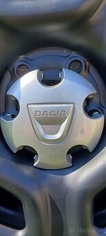 Predám pneumatiky,oceľové disky,Dacia,Renault