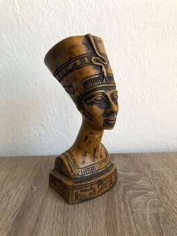 Busta Nefertiti - Egyptská dekoratívna soška