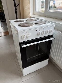 Elektrický sporák MORA ES 130 MW – funkčný