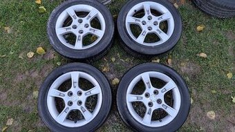 Mazda sada kolies R15