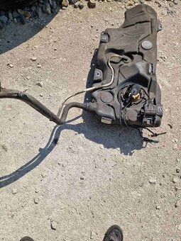 Nádrž palivová Škoda Octavia 3, VW Tiguan 5N