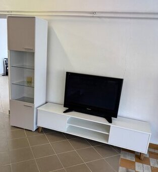 TV zostava (skrinka + vitrína) – 180€