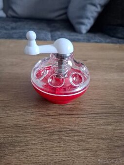 Mlynček na muškátový oriešok od Tupperware