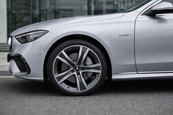 Prakticky nové, originálne disky Mercedes - 5x112 R17