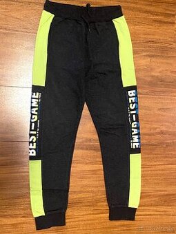 Chlapčenské tepláky veľ.140-146 cm