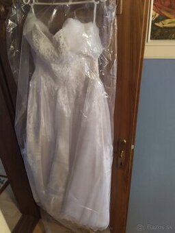Svadobné šaty