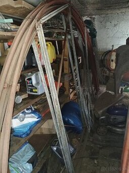 Konštrukcia oblukoveho skleníka