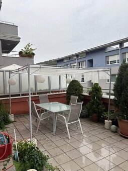 Záhradny altánok zadarmo