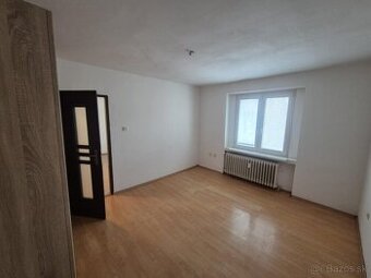 Menší 2-izbový byt ul. Priateľstva, Komárno