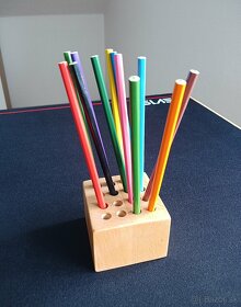 Stojan na ceruzky-farbičky