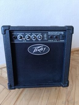 Tranzistorové kombo Peavey