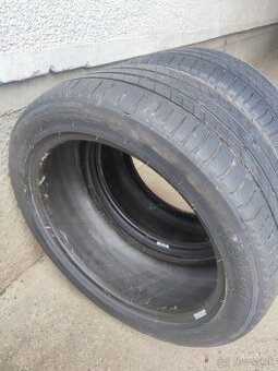 225-45-R17 Pneu