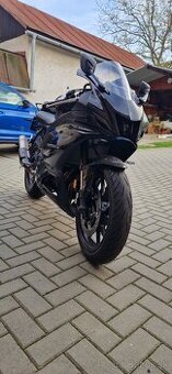 Yamaha r7