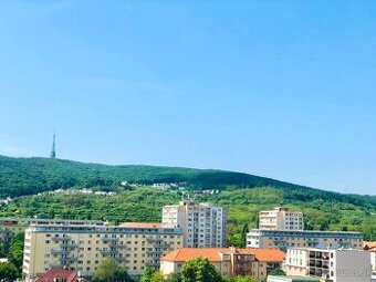 KRÁSNY, SLNEČNÝ 4i. BYT S VEĽKOU TERASOU PRI OC VIVO